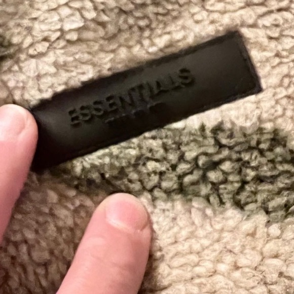 FEAR OF GOD, “ESSENTIALS” HALF ZIP HOODED CAMO SHERPA JACKET/WARM HOODIE! NWT - Picture 8 of 10